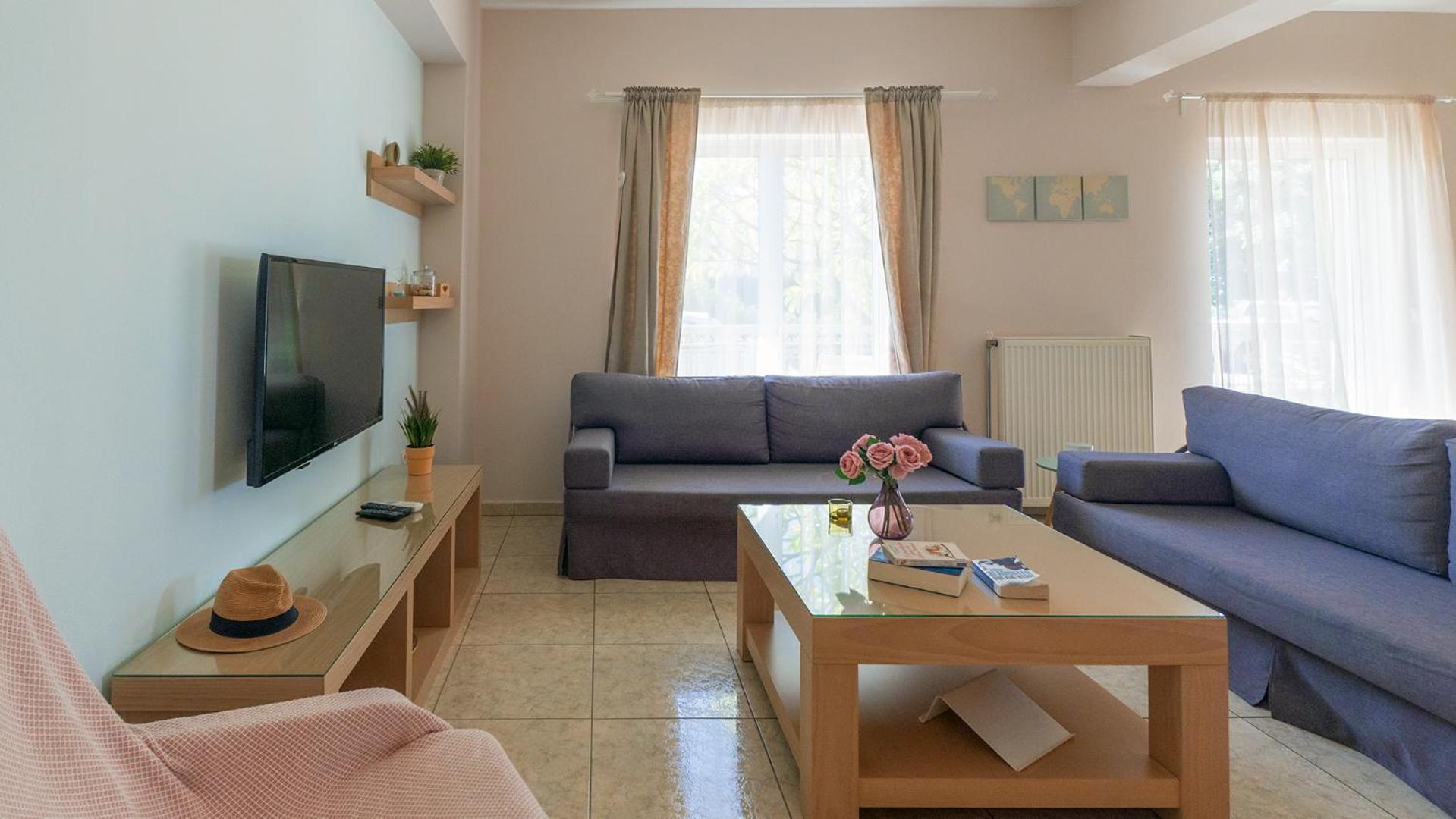 Vakakis-Me Apartments Palaiochora Exterior photo